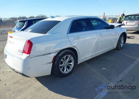 2016 Chrysler 300 Anniversary Edition/Limited z USA, uszkodzony, nr VIN 2C3CCAAG7GH205783